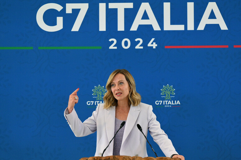 Giorgia Meloni durante il vertice G7 in Puglia - RIPRODUZIONE RISERVATA