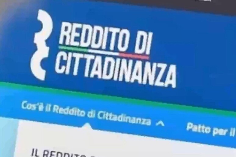 - RIPRODUZIONE RISERVATA