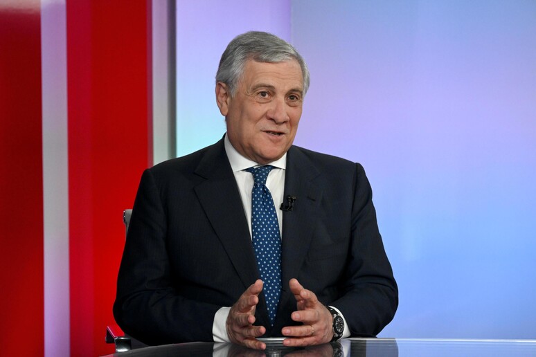 Tajani, Meloni ha chiesto un italiano per fianco sud Nato - RIPRODUZIONE RISERVATA