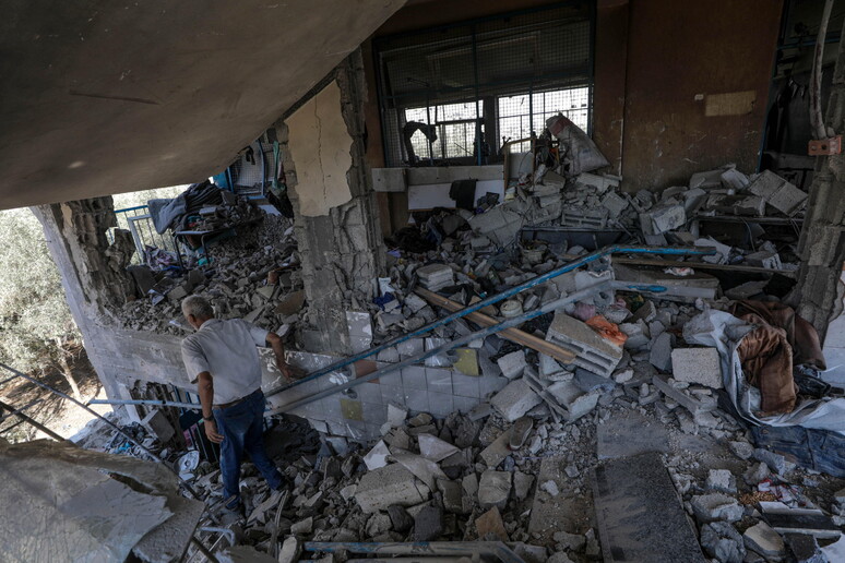 La scuola bombardata a Nuseirat © ANSA/EPA