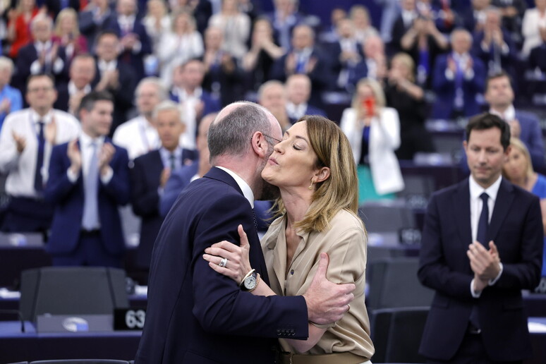 Roberta Metsola rieletta presidente del Parlamento europeo © ANSA/EPA