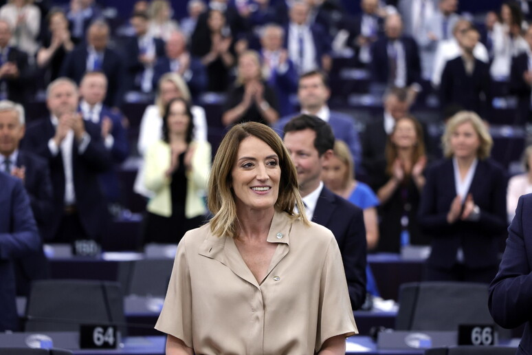 Roberta Metsola rieletta presidente del Parlamento europeo © ANSA/EPA