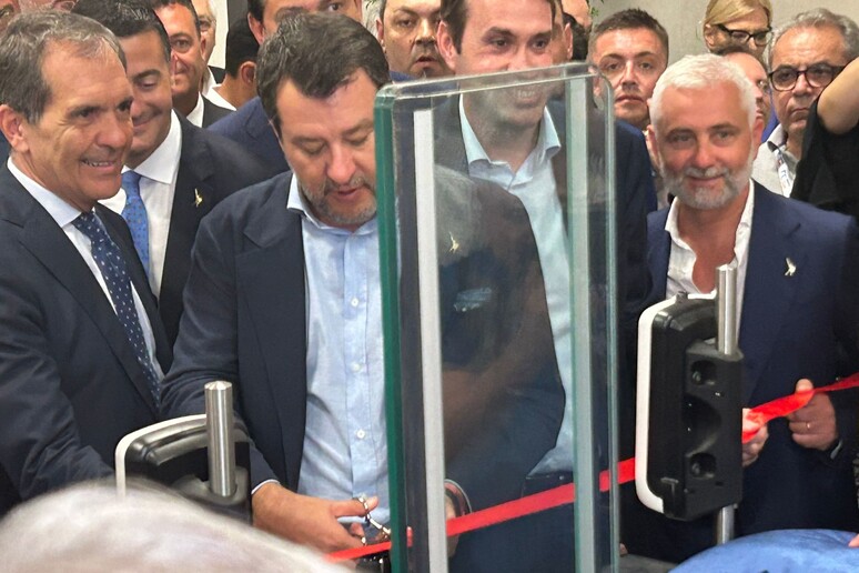 Salvini: 'Obiettivo resta avviare i cantieri per il Ponte entro l'anno'