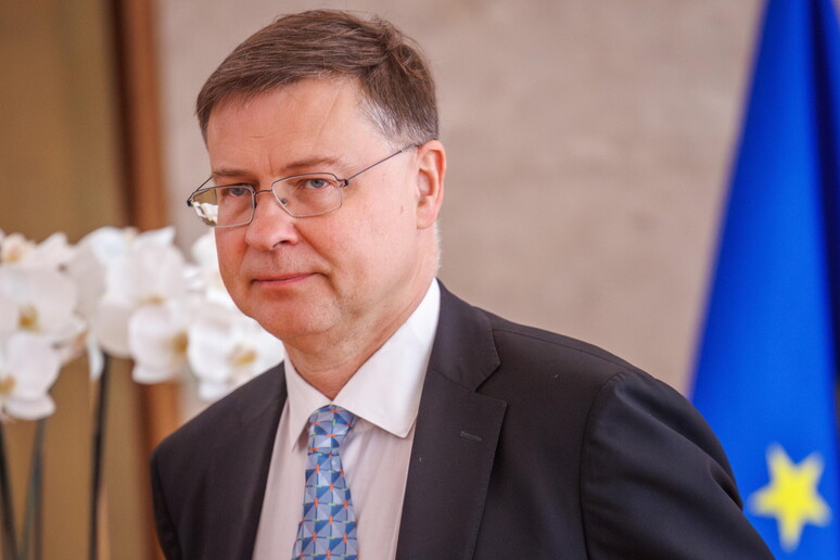 Dombrovskis, presto la proposta per i 50 miliardi G7 a Kiev © ANSA/EPA