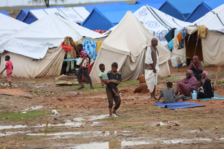 Camp of internally displaced people at Gedaref city, eastern Sudan © ANSA/EPA