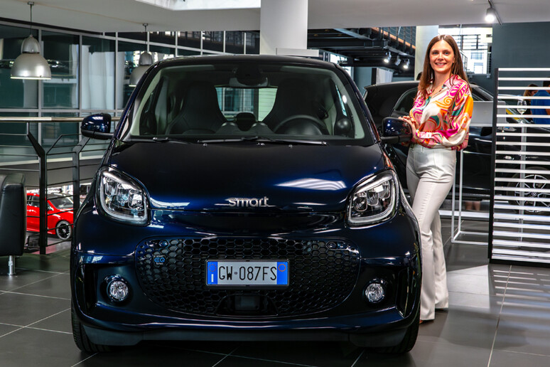 Smart ForTwo, consegnato l 'ultimo esemplare per l 'Italia - RIPRODUZIONE RISERVATA