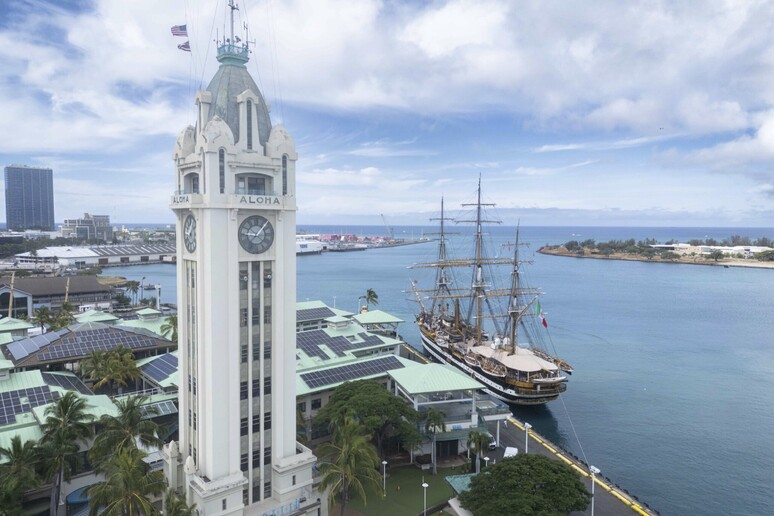 Prosegue il tour mondiale dell'Amerigo Vespucci è a Honolulu