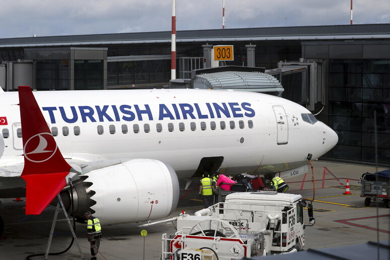 Un velivolo Turkish Airlines (foto di archivio) © ANSA/EPA