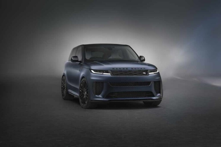 Range Rover Sport SV Edition Two, tra lusso e potenza - RIPRODUZIONE RISERVATA