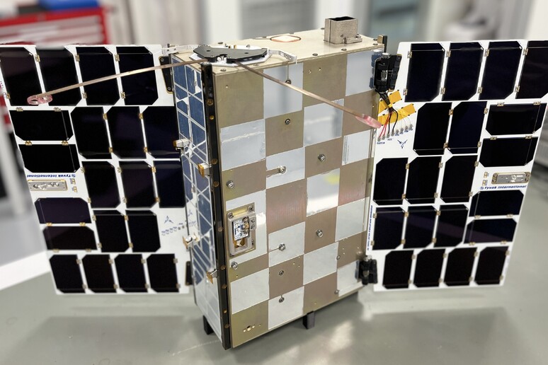 Il cubesat italiano Iperdrone.0, progettato per lavorare in orbita e rientrare a Terra (fonte: ASI) - RIPRODUZIONE RISERVATA