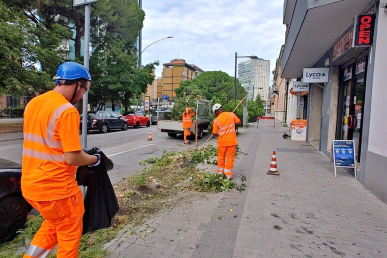 - RIPRODUZIONE RISERVATA