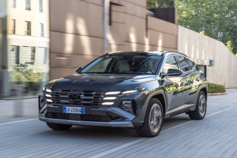 Hyundai Tucson Plug-in Hybrid, ora disponibile anche 2WD - RIPRODUZIONE RISERVATA