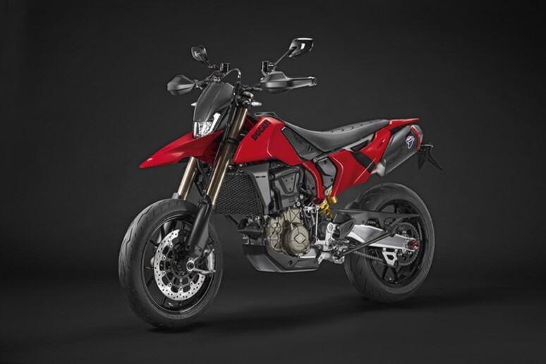 Ducati Hypermotard 698 Mono punta su accessori Performance - RIPRODUZIONE RISERVATA