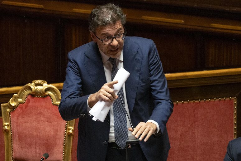 Giorgetti - RIPRODUZIONE RISERVATA