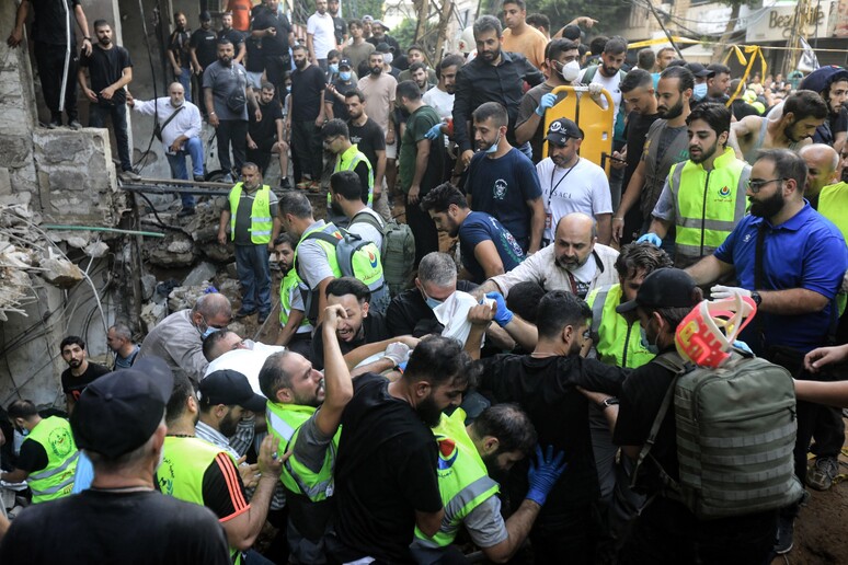 ++ Beirut, 'almeno 8 morti e 59 feriti nel raid israeliano ' ++ © ANSA/AFP