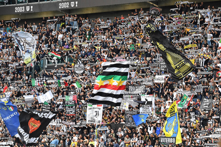 I tifosi della Juventus allo Stadium - RIPRODUZIONE RISERVATA