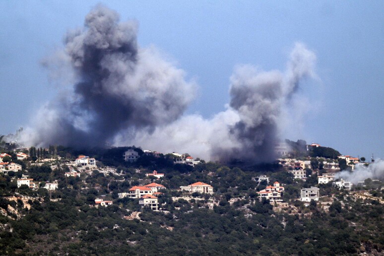 Beirut: almeno 51 morti per i raid israeliani di oggi © ANSA/AFP