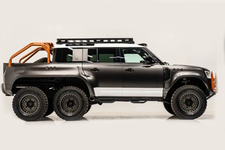 Apocalypse World Ender, off-road 6 ruote che minaccia G Amg - RIPRODUZIONE RISERVATA