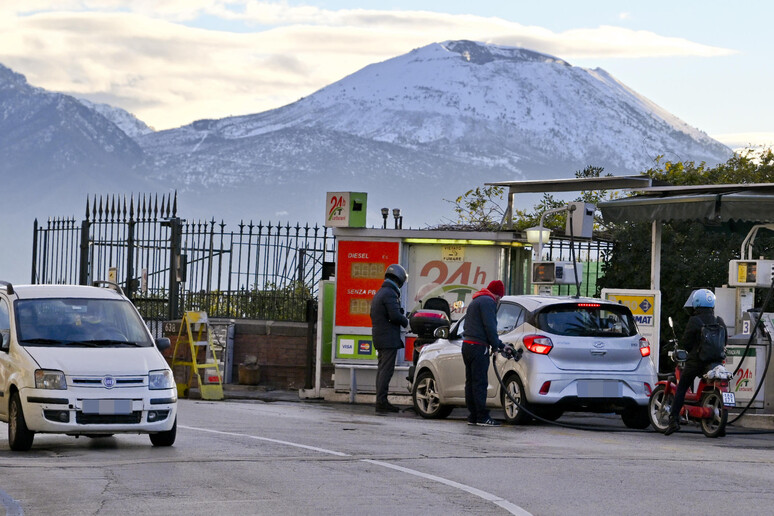 - RIPRODUZIONE RISERVATA