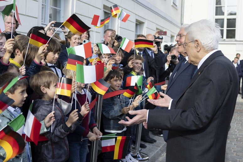 Il presidente della Repubblica Sergio Mattarella in visita a Berlino - RIPRODUZIONE RISERVATA