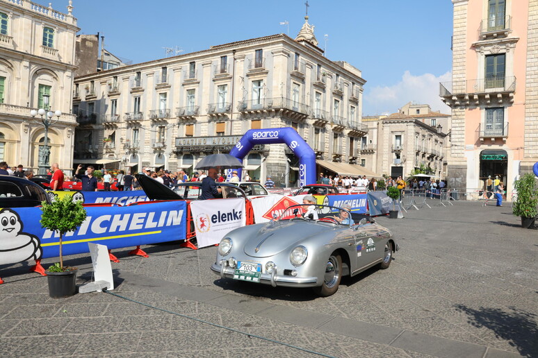 Michelin Partner del ventiseiesimo raid dell 'Etna 2024 © ANSA/Web