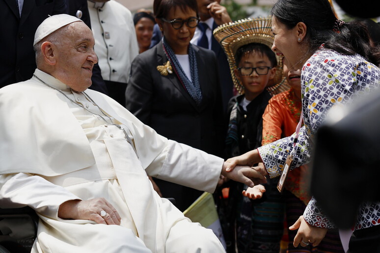 Pope Francis visits Jakarta © ANSA/EPA