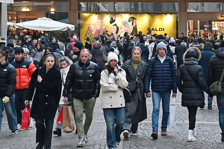 Soffre il commercio al dettaglio, a novembre vendite -0,6%