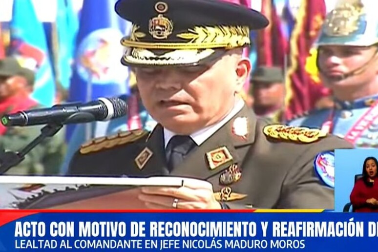 Ministro Difesa conferma la lealtà delle forze armate a Maduro