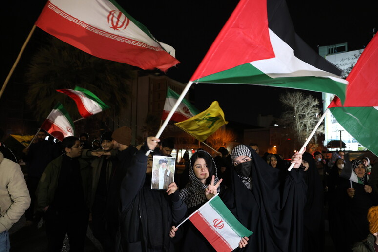 Manifestazione a Teheran - RIPRODUZIONE RISERVATA