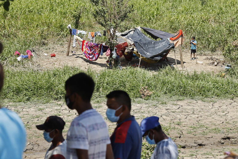 Colombia, gli scontri tra guerriglia ed ex Farc causano 80 morti