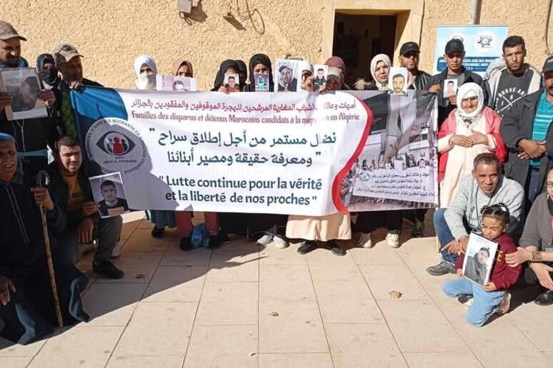 Protesta di parenti di detenuti marocchini in Algeria organizzata dall 'associazione Amsv - RIPRODUZIONE RISERVATA