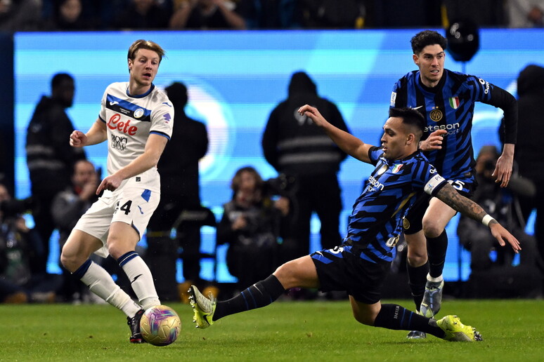 Supercoppa: 2-0 all'Atalanta, l'Inter in finale