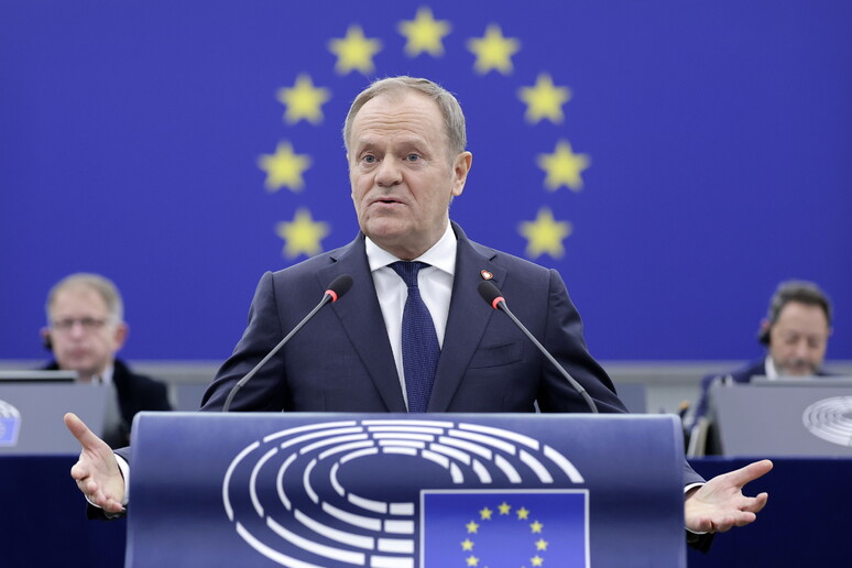 Tusk al Pe, 'futuro è nelle mani Ue, non di Usa o Cina'