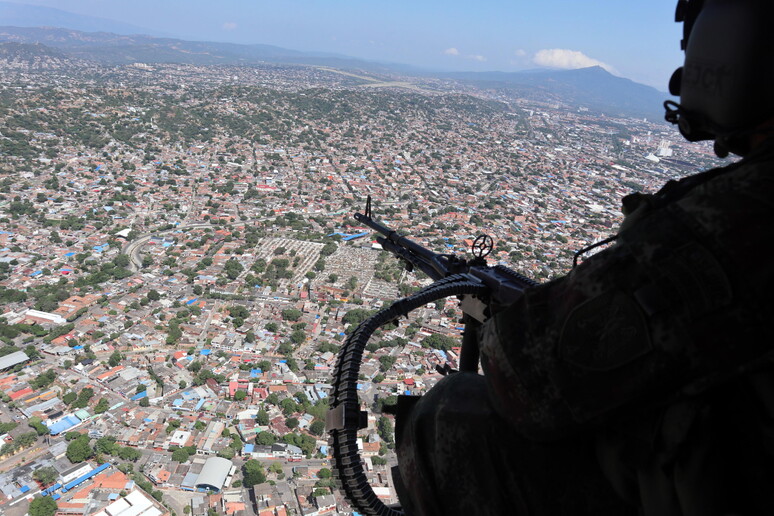 Colombia, l'Ue condanna le violenze dell'Eln nel Catatumbo