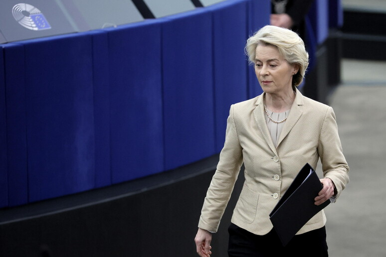 Von der Leyen era stata ricoverata a causa della polmonite © ANSA/EPA