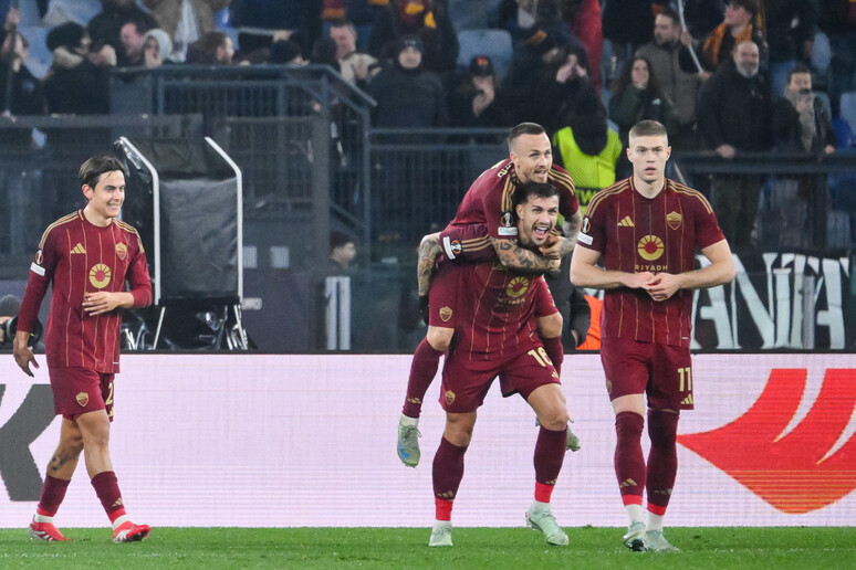 Europa League: la Roma ai playoff, Eintracht ko 2-0