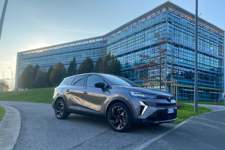 Renault Symbioz è ił crossover  'medio ' con numeri da grande - RIPRODUZIONE RISERVATA