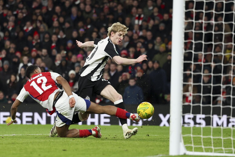 Calcio: Efl Cup, il Newcastle batte l'Arsenal 2-0