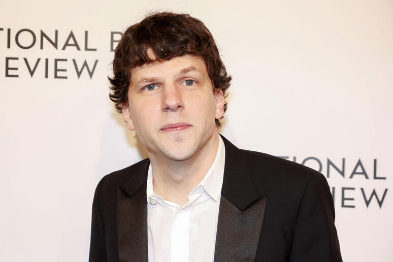 Jesse Eisenberg, 'non voglio essere associato a Mark Zuckerberg'