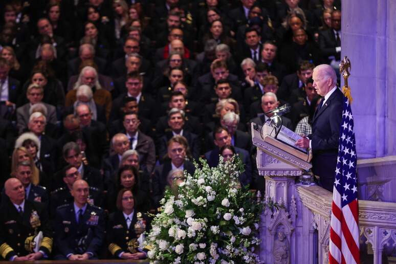 Biden,monito ai funerali di Carter contro odio e abuso di potere