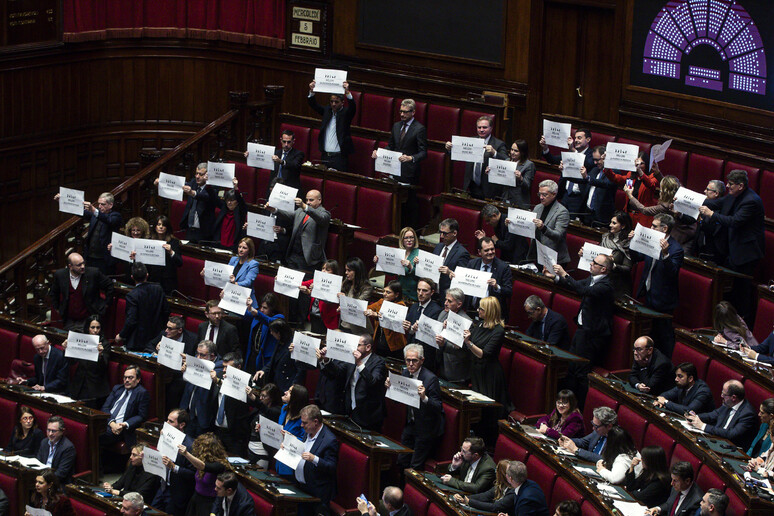 Schlein, da Meloni atteggiamento da presidente del coniglio