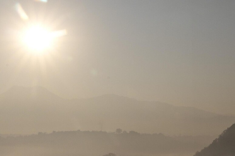 Sole e temperature sopra la media fino a domani