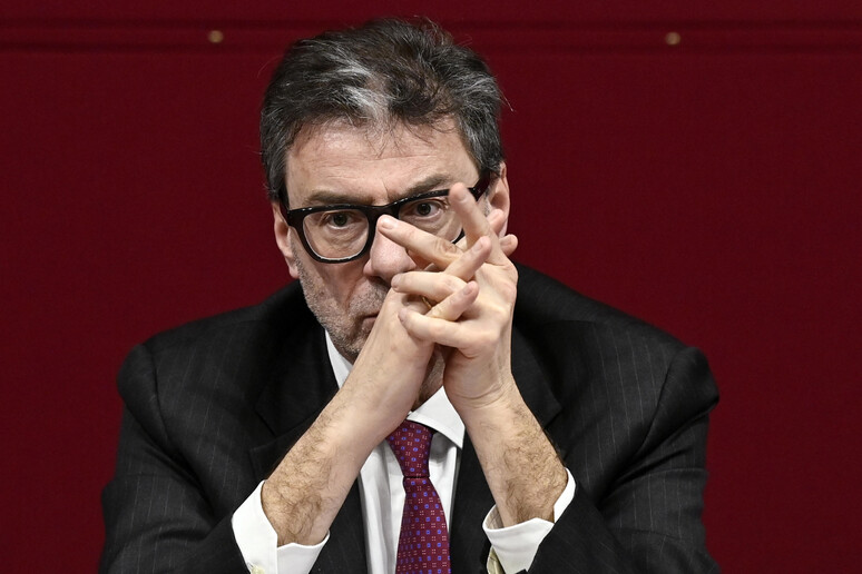 Giorgetti, 'danni da dazi, ma dimentichiamo globalizzazione'